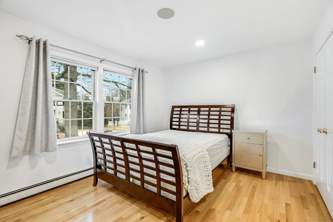 Photo of 9 Adelphi Avenue
