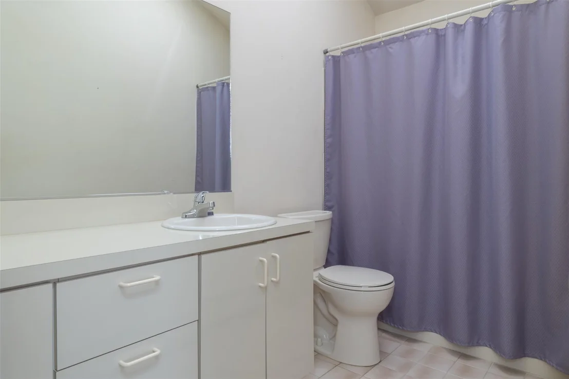 Photo of 334 Granada Parkway