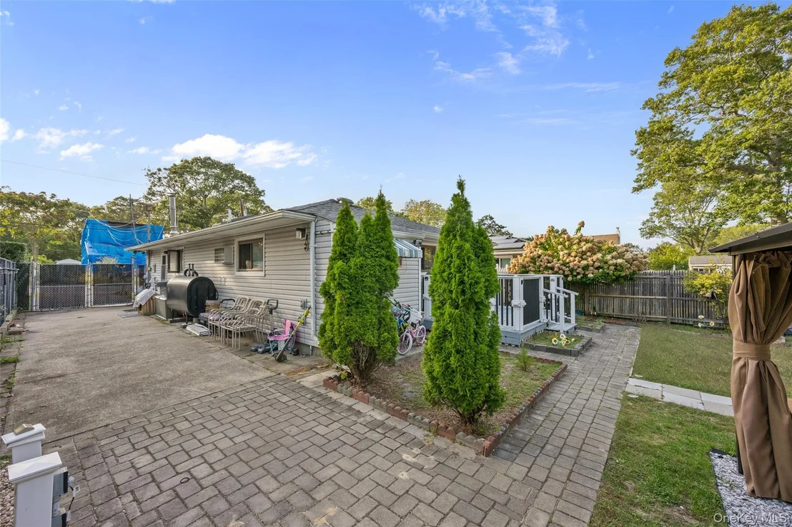 Photo of 87 Biltmore Drive