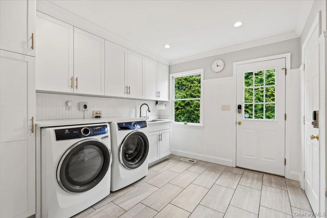 Photo of 76 Davis Avenue