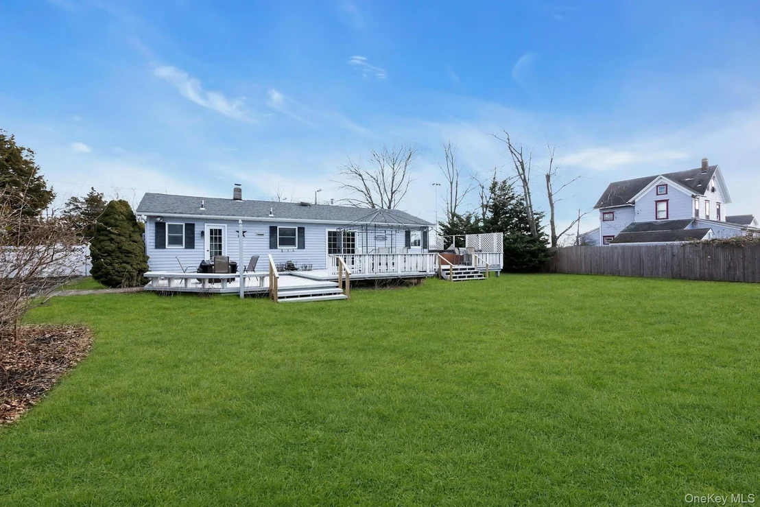 Photo of 358 Rider Avenue