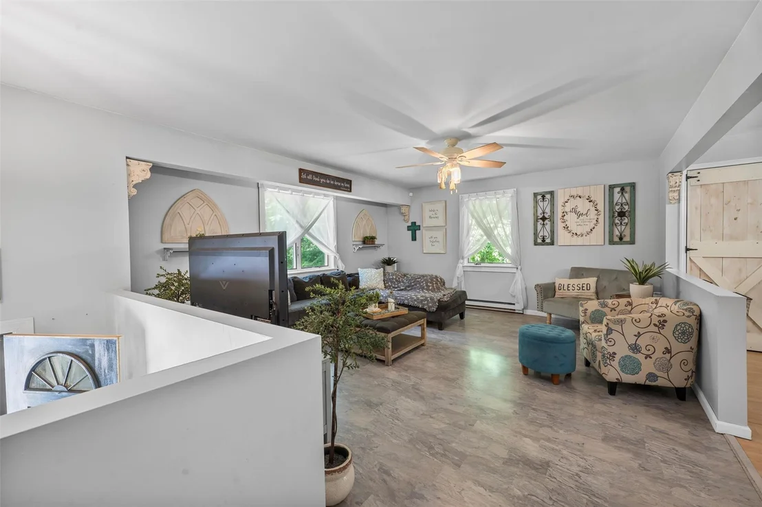 Photo of 307 Oak Lane