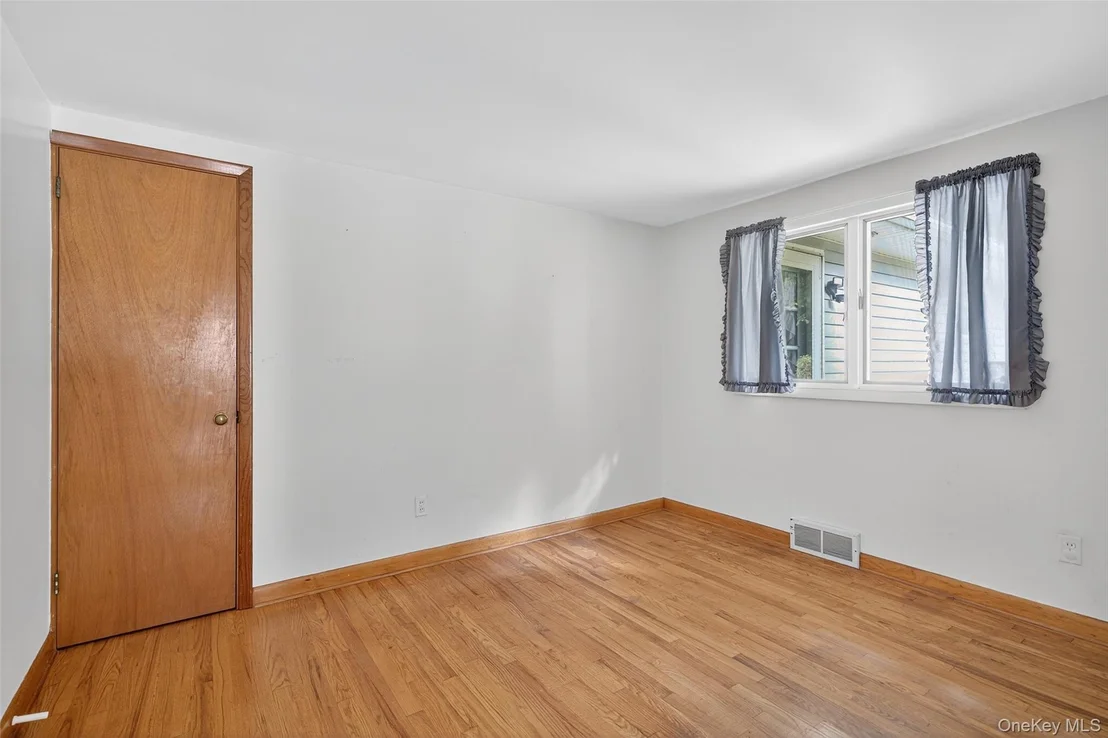 Photo of 33 Windwood Drive