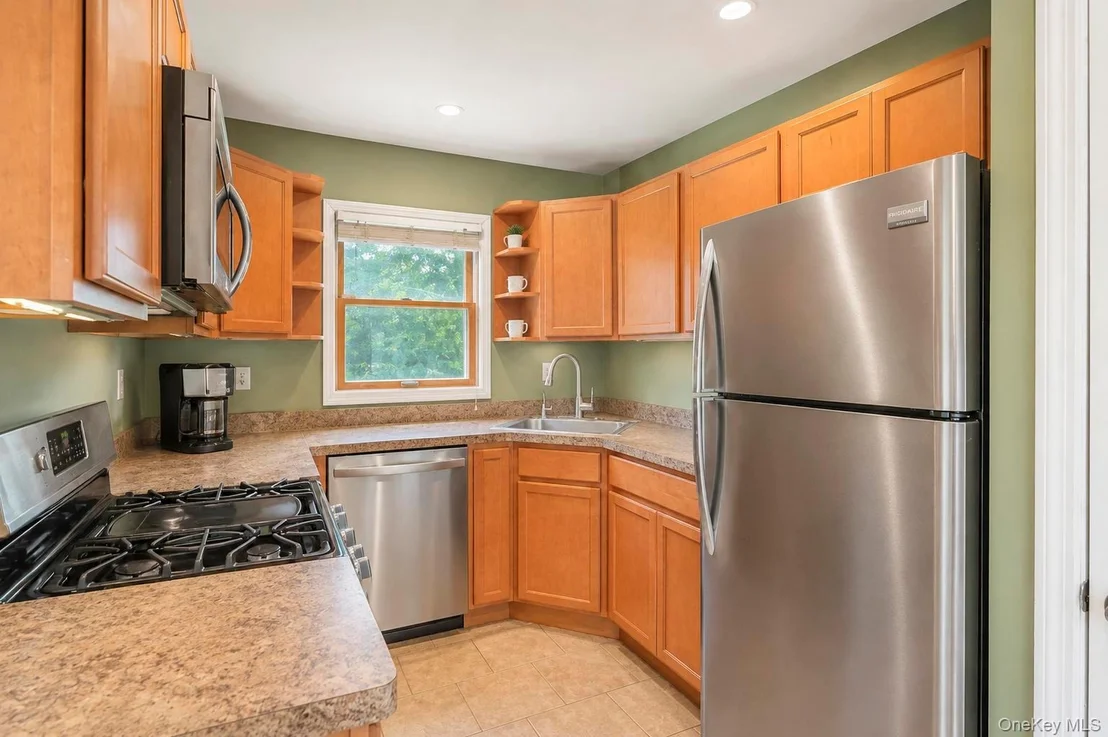 Photo of 70 Mohawk Drive