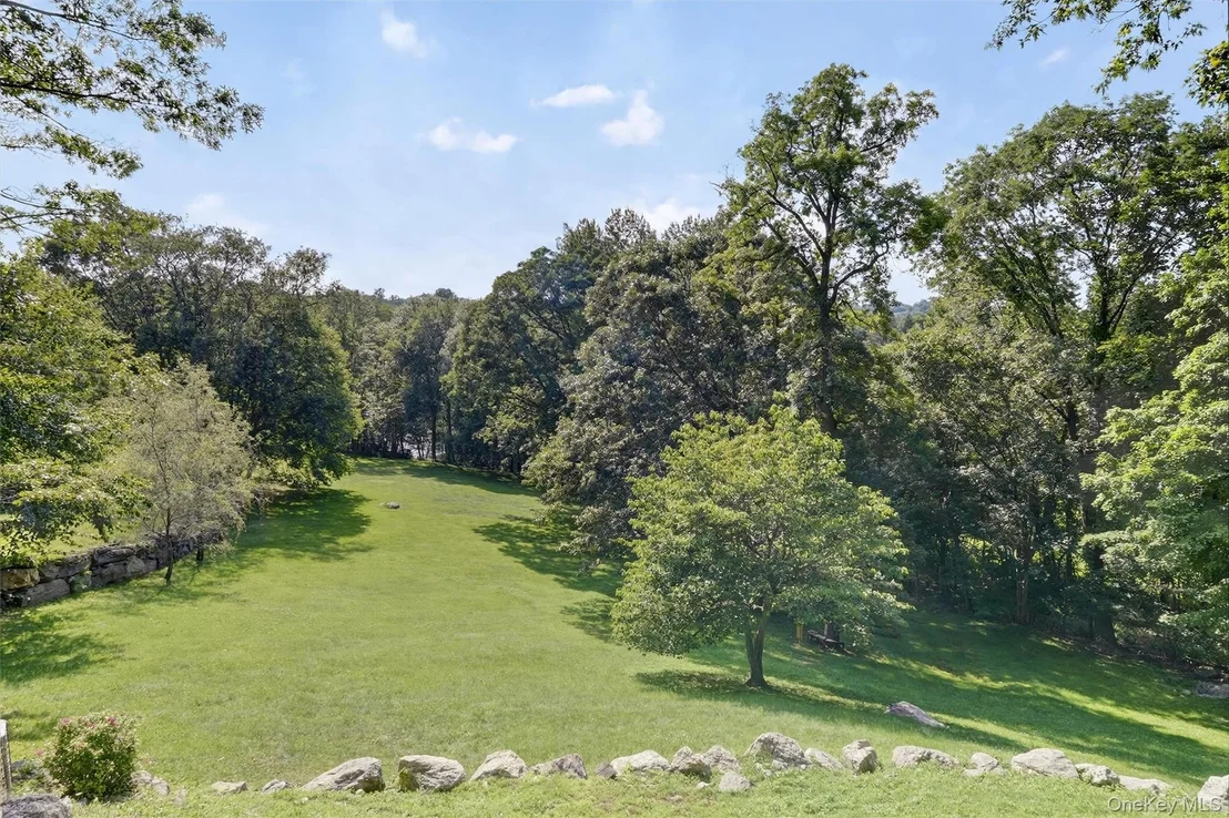 Photo of 65 Round Hill Road