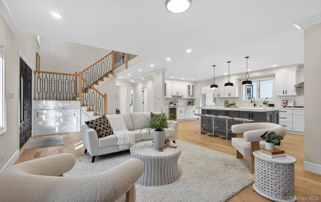 Photo of 369 Vanderbilt Parkway