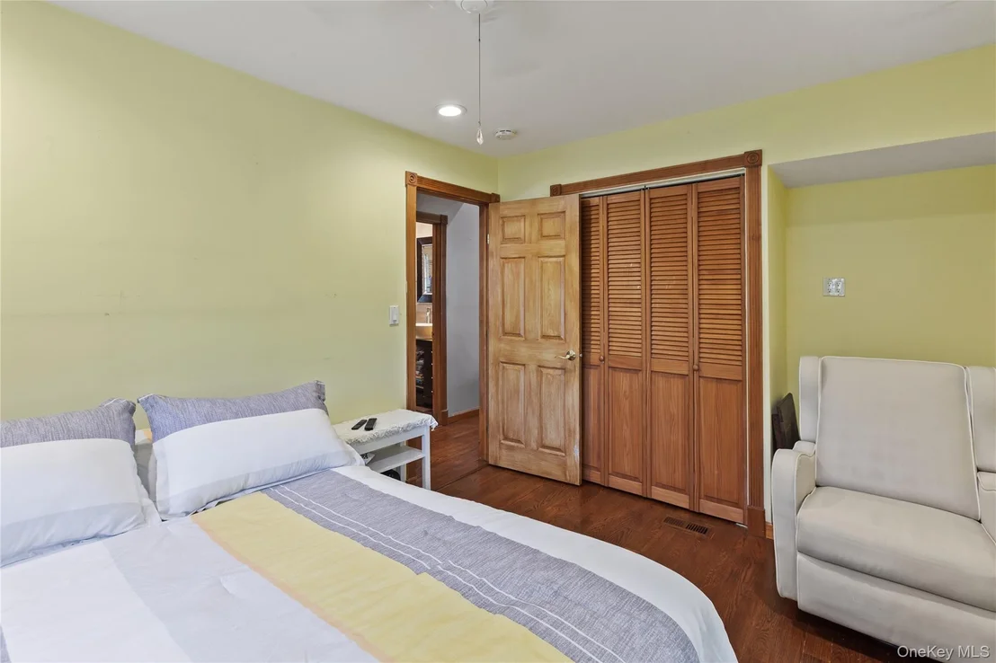 Photo of 10 Chestnut Drive