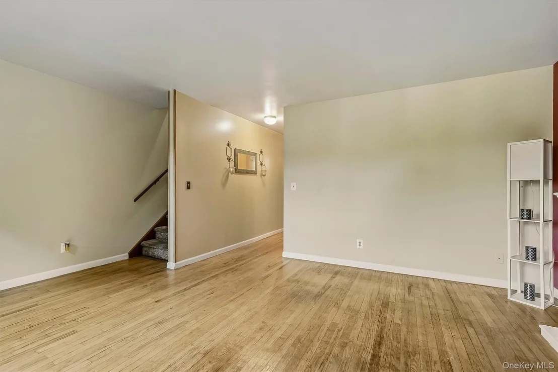 Photo of 17 Pemart Avenue