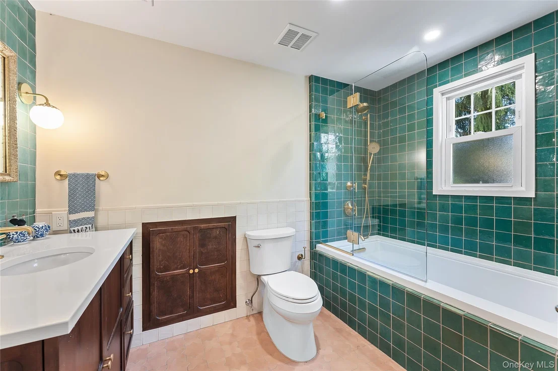 Photo of 81 Walgrove Avenue