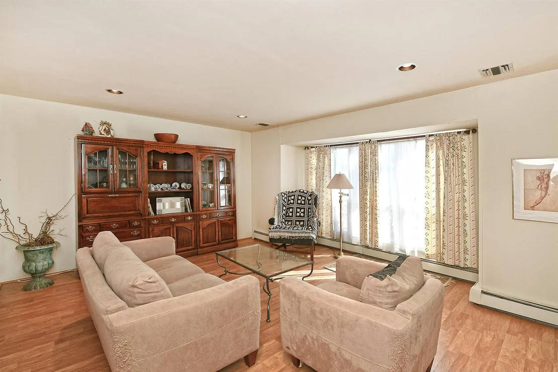Photo of 46 Apple Tree Drive