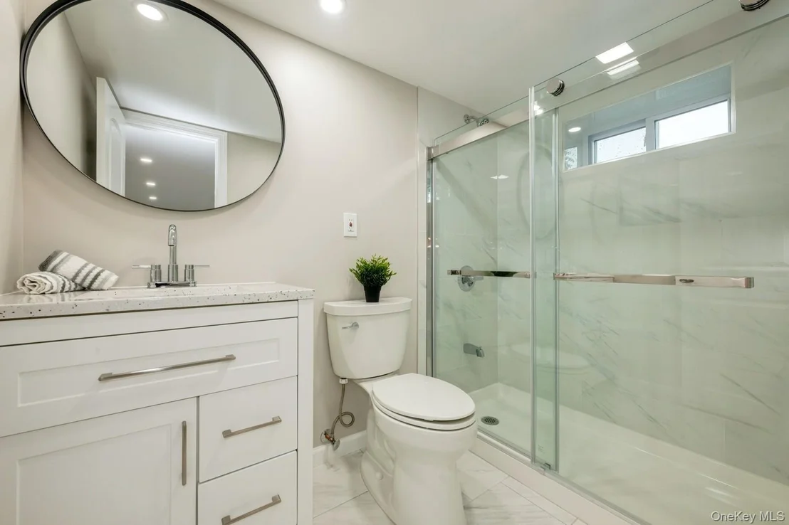 Photo of 1086 Lehman Road