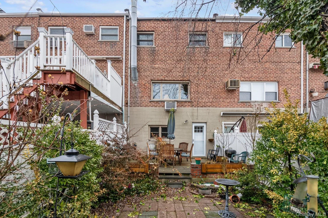 Photo of 1019 Vincent Avenue
