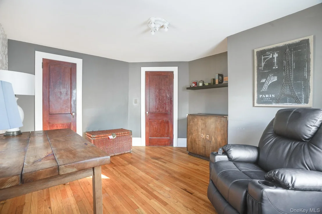 Photo of 31 Wilson Boulevard