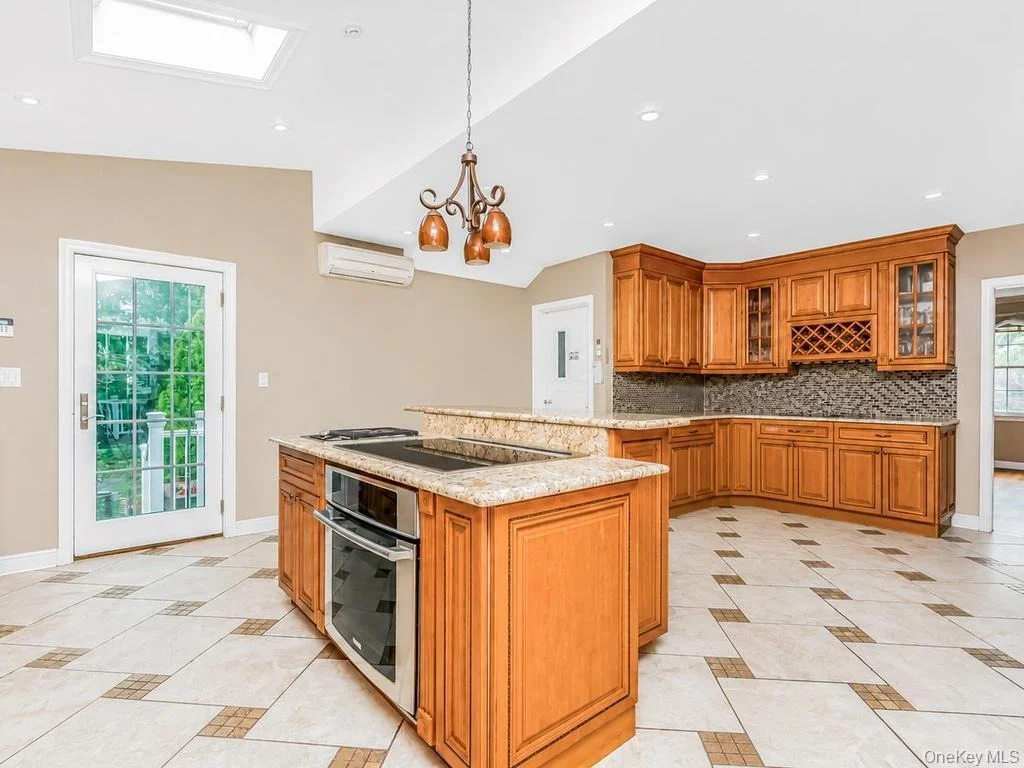 Photo of 129 Jackson Avenue