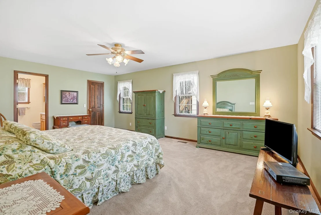 Photo of 73 Sunset Road