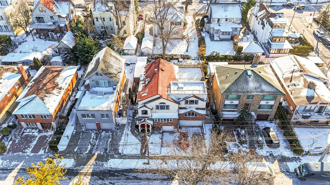 Photo of 154-26 Riverside Drive