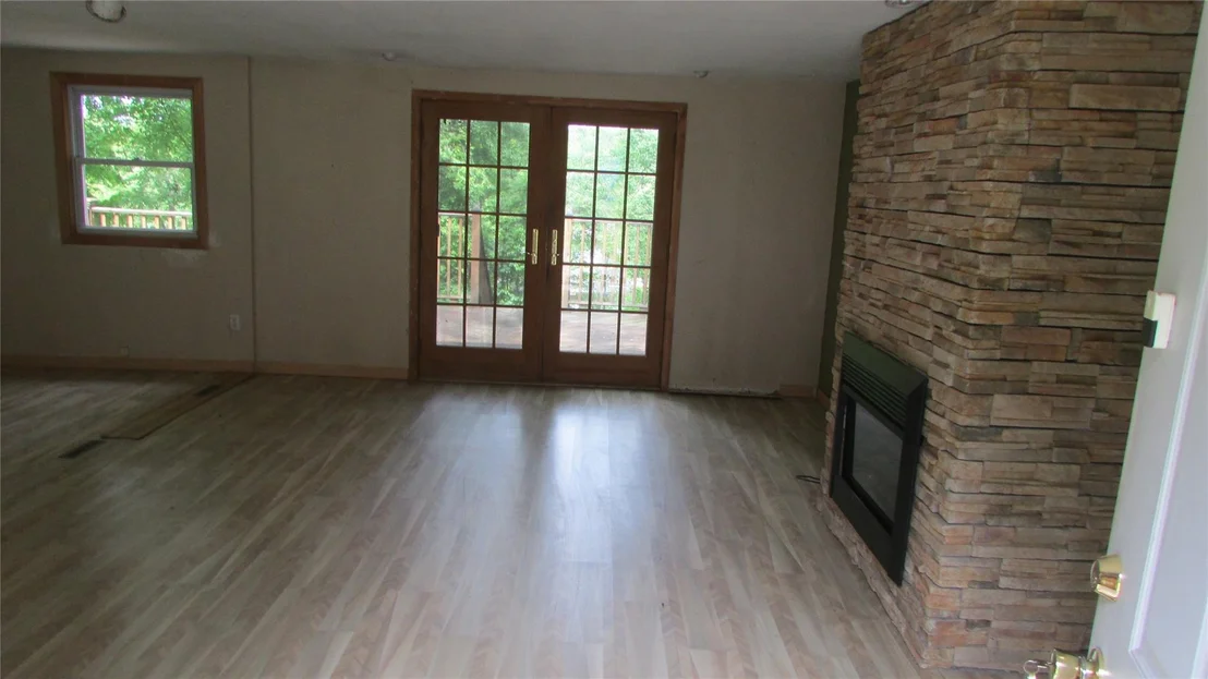 Photo of 231 Lakeview Road
