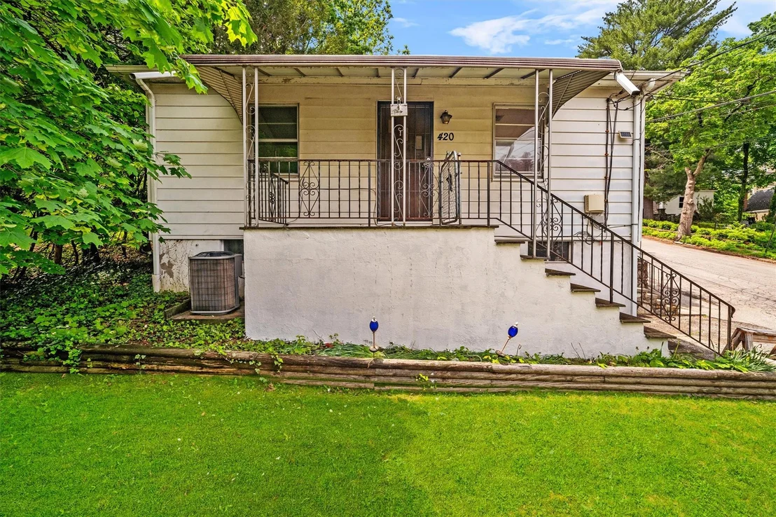 Photo of 420 Nelson Avenue