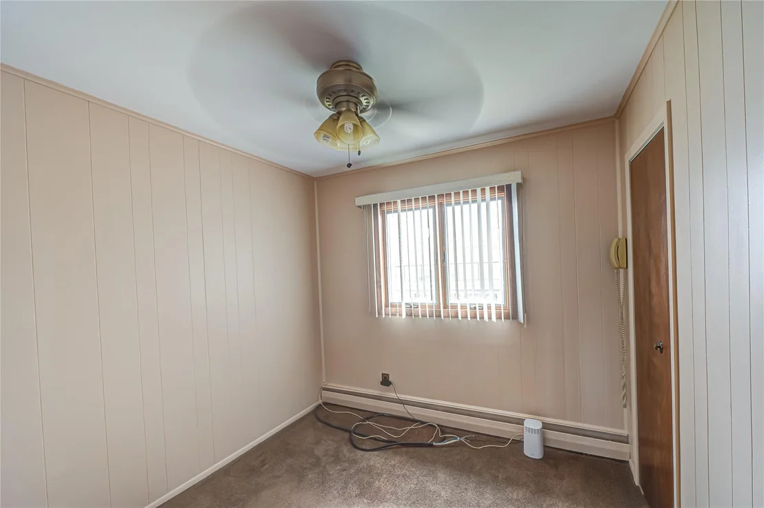 Photo of 50 West Hampton Road