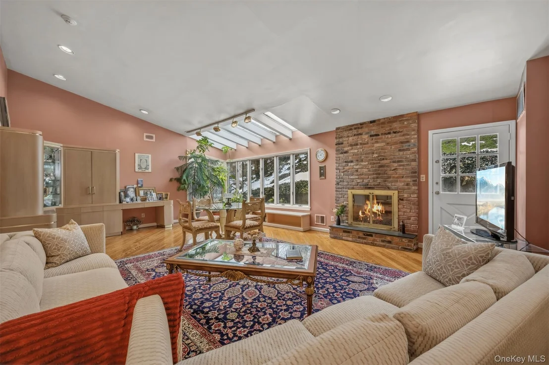 Photo of 8 Pine Drive