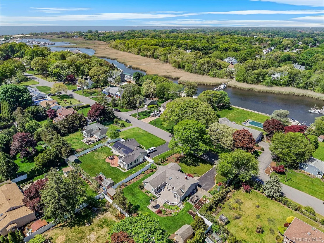 Photo of 15 Evergreen Lane