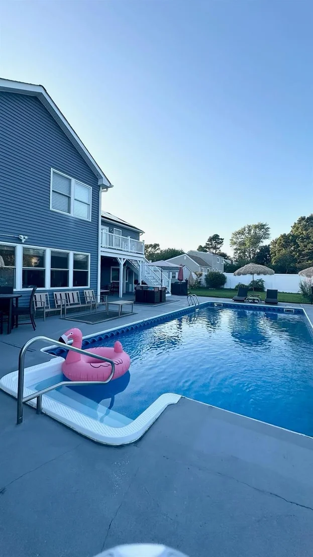 Photo of 7 Redpine Drive