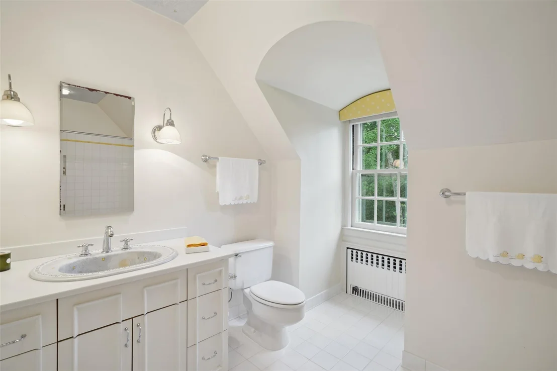 Photo of 45 Forest Avenue