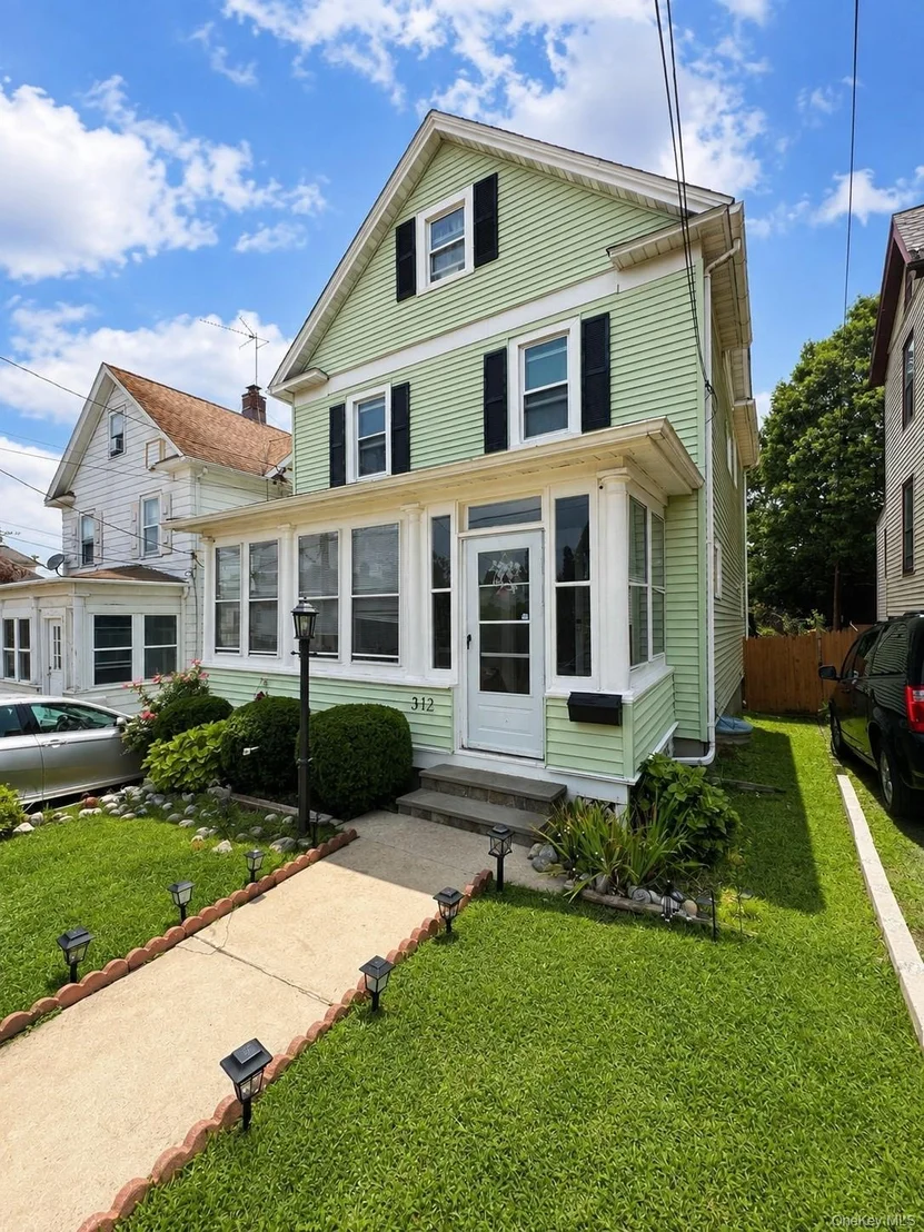 Photo of 312 Bay Street