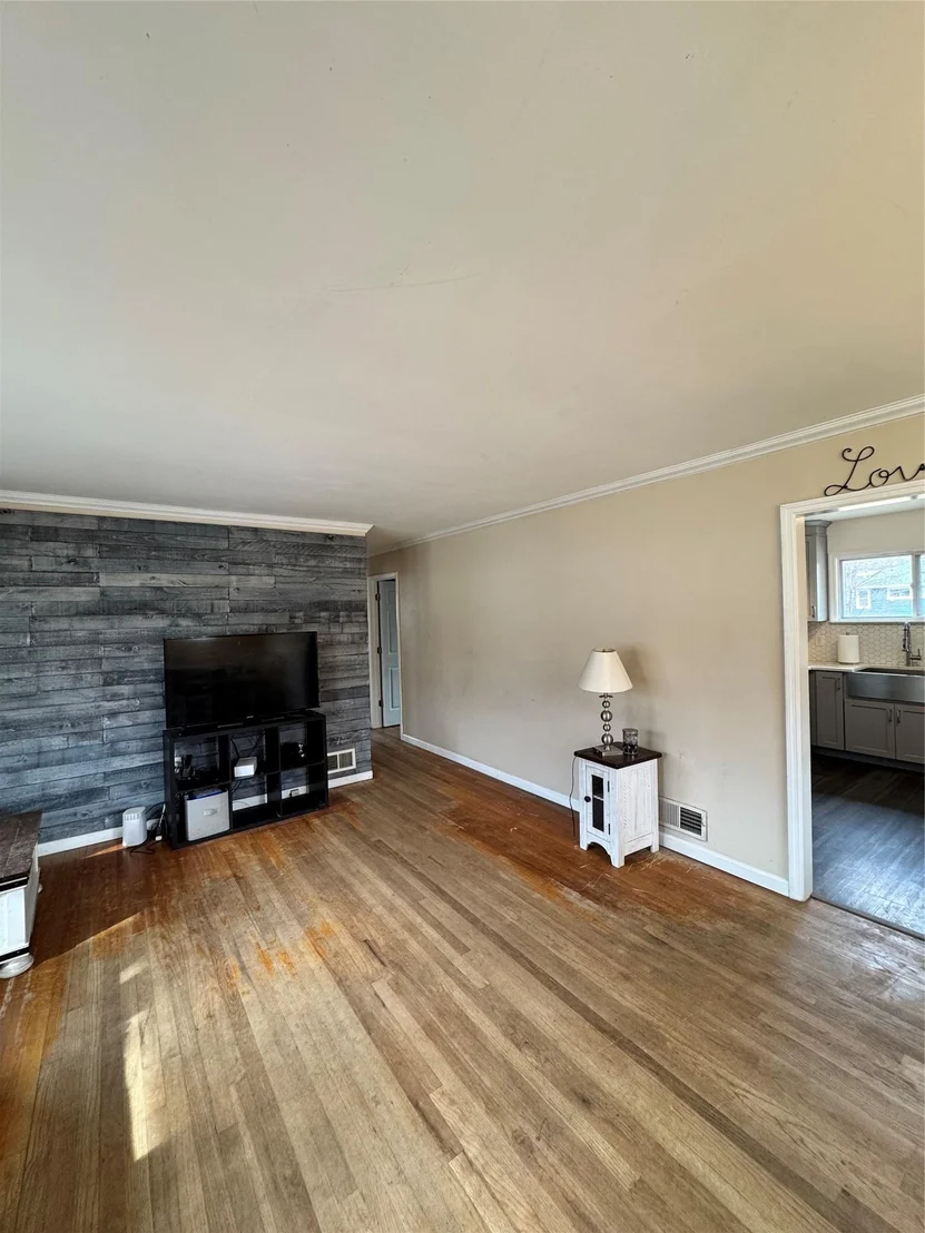 Photo of 22 Putnam Road