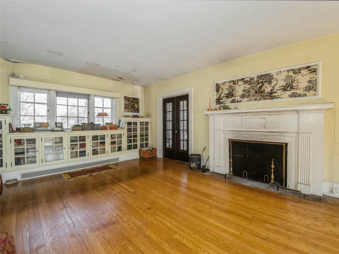 Photo of 20 Adriance Avenue