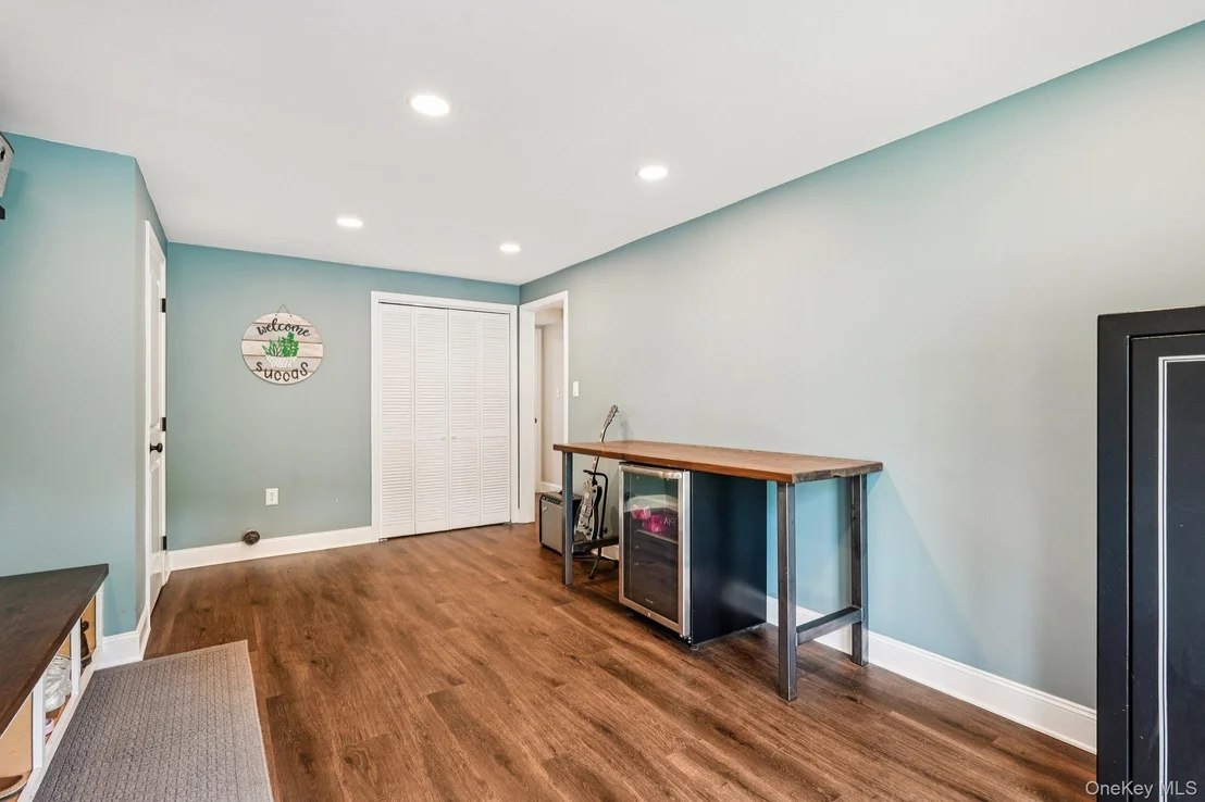 Photo of 35 Schrempp Lane