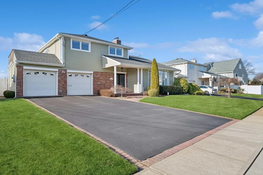 Photo of 2836 Bay Drive