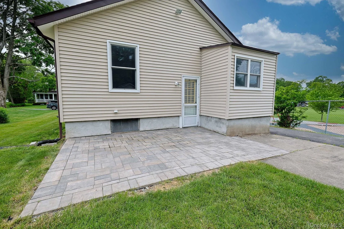 Photo of 1 CHESTNUT Street