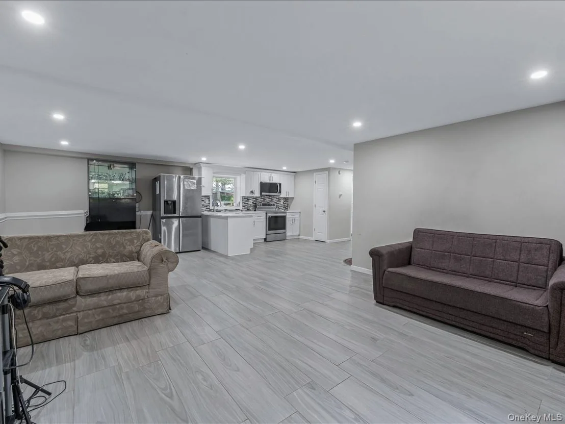 Photo of 33 Winside Lane