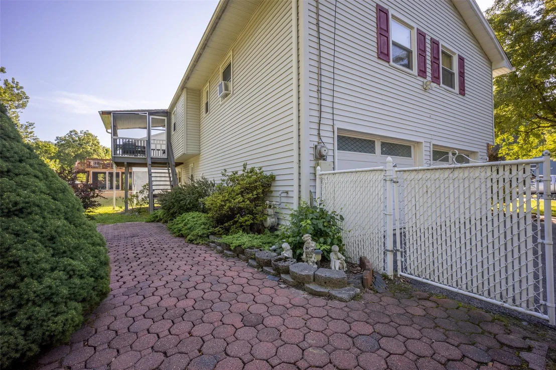 Photo of 1 Shelley Road