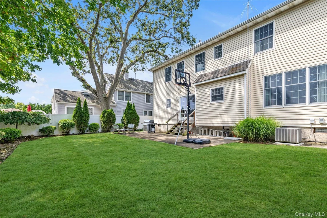 Photo of 1674 Birch Drive