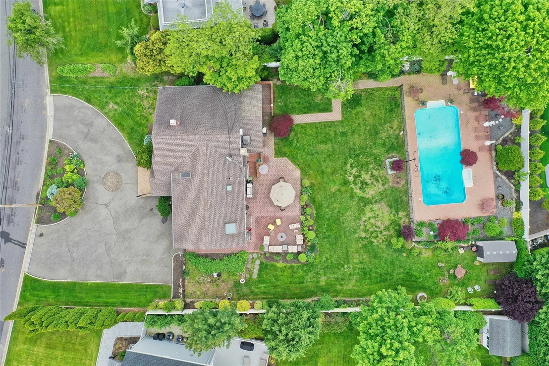 Photo of 2525 Beverly Road