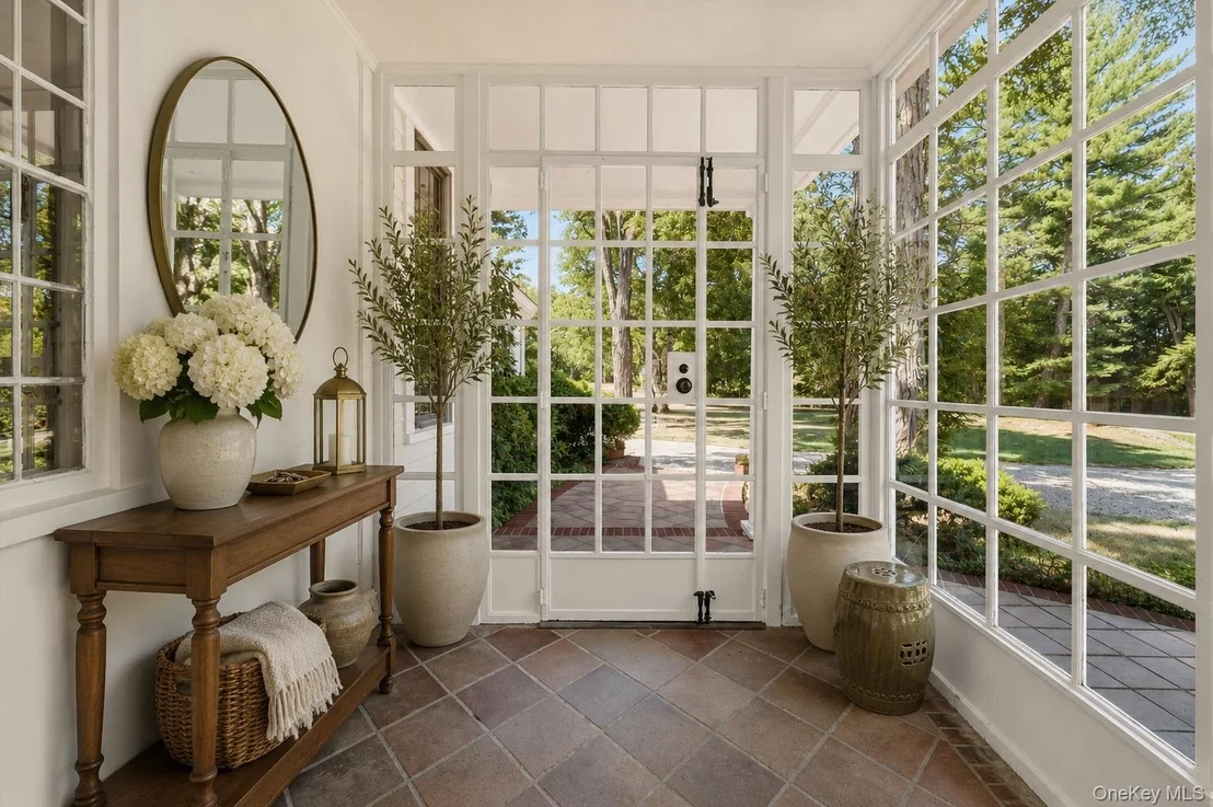Photo of 433 Arcady Road