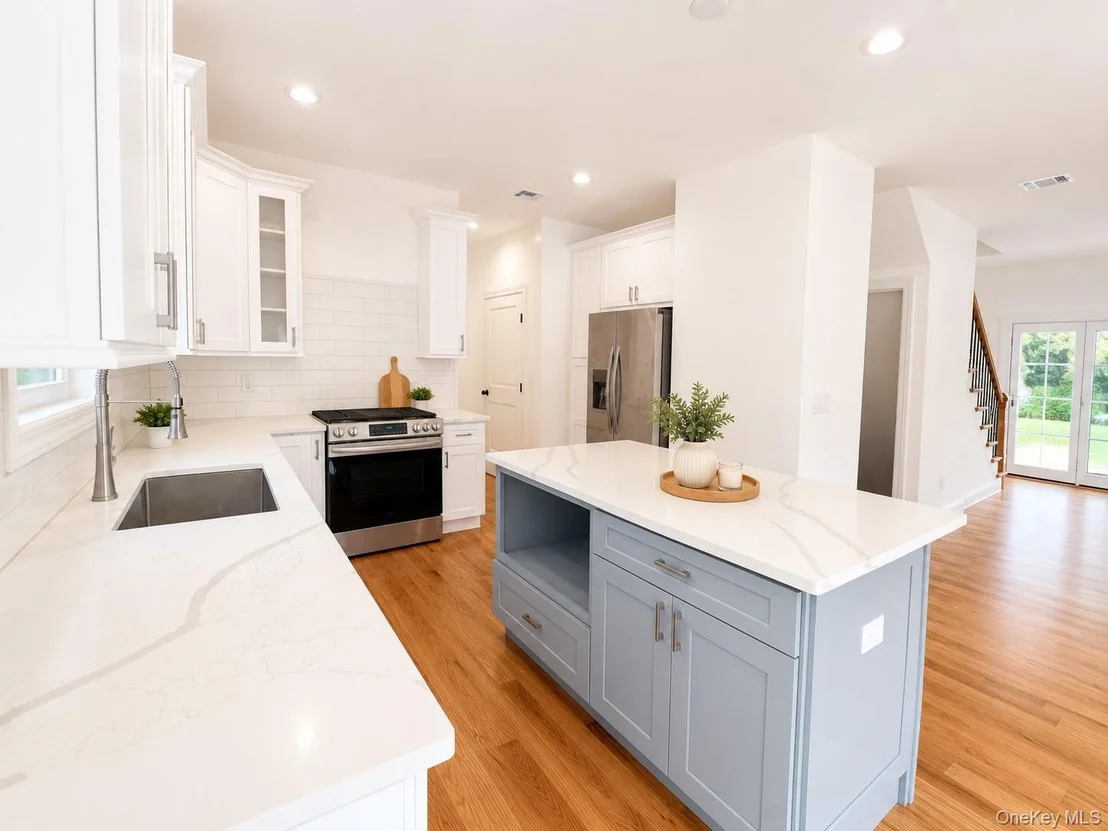 Photo of 7 Edgewater Drive
