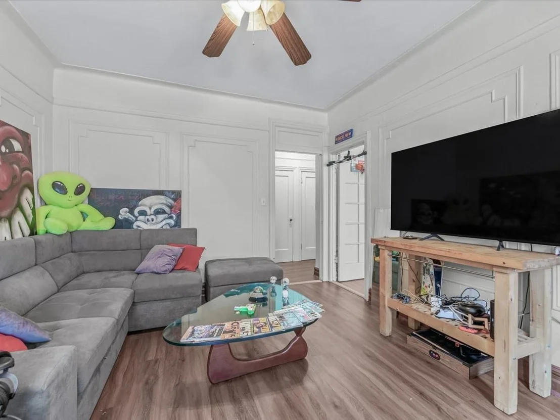 Photo of Unit B2 at 246 Cornelia Street