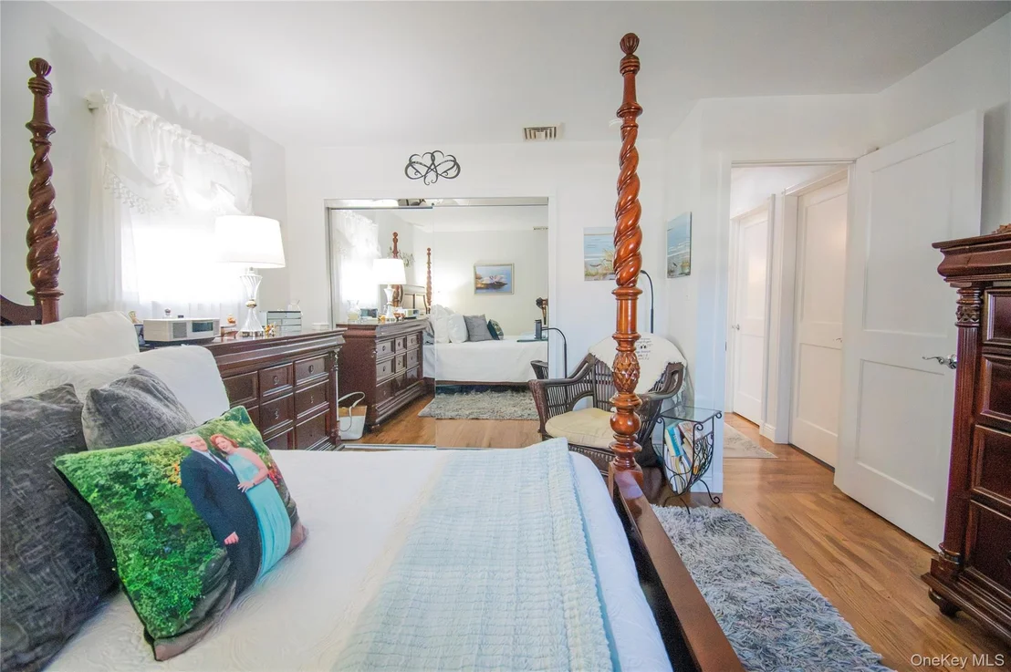 Photo of 3345 Parkway Drive
