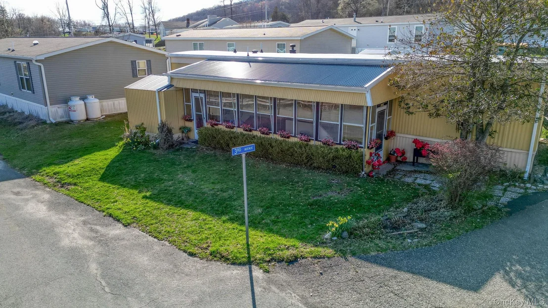 Photo of 301 3rd Avenue