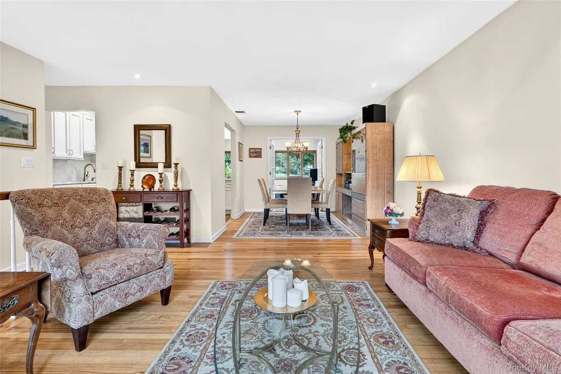 Photo of 32 Sengstacken Drive