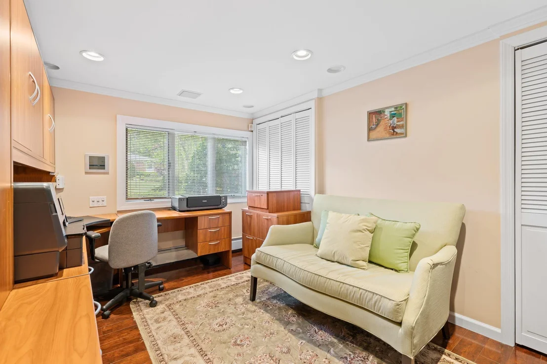 Photo of 39 Bucknell Drive