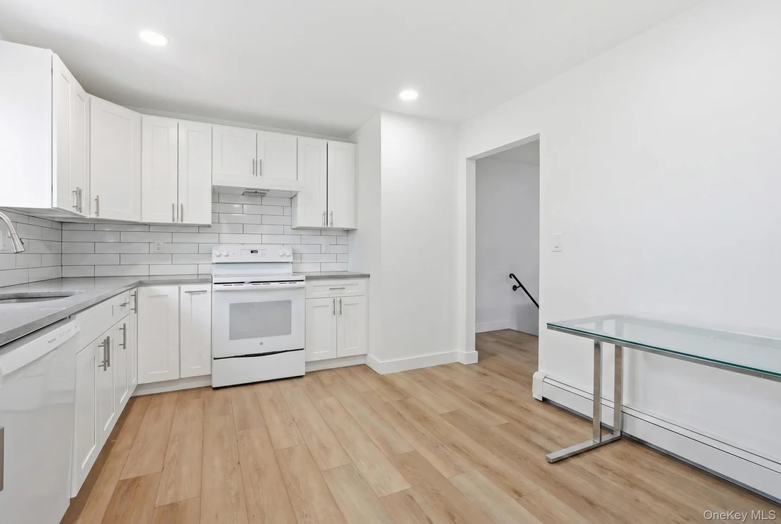 Photo of 841 Willow Road