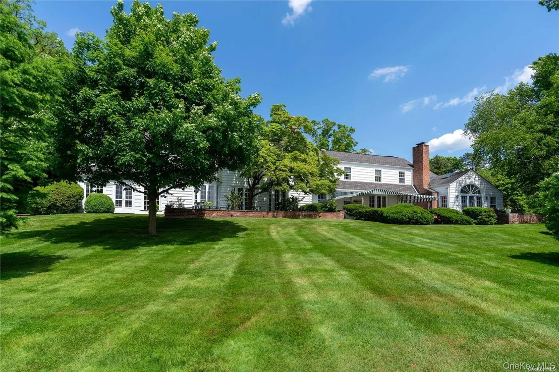 Photo of 200 Cleft Road