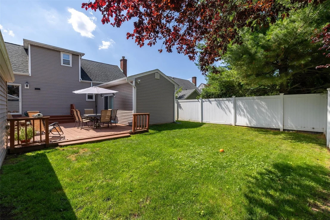 Photo of 2155 Maple Street