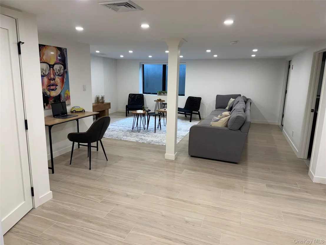 Photo of 1 Bentley Road