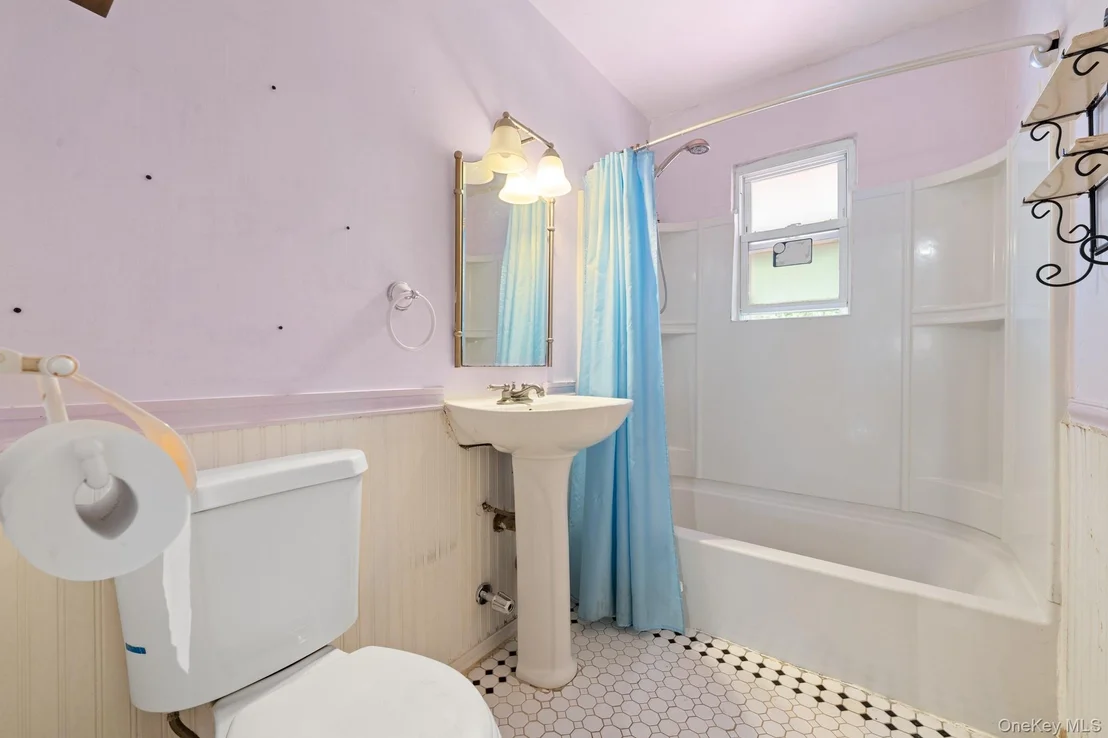 Photo of 160 Stephens Avenue