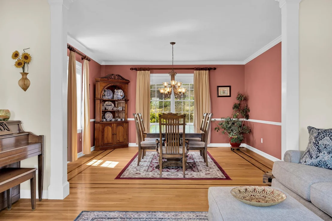 Photo of 10 Fieldstone Drive